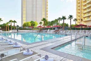 The Signature at MGM Grand - All Suites Pool