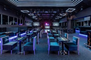 Sheraton Cairo Hotel & Casino crowd club