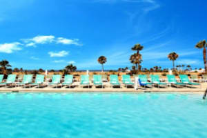 Sonesta Redondo Beach & Marina Pool
