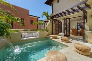 Santarena Hotel Pool