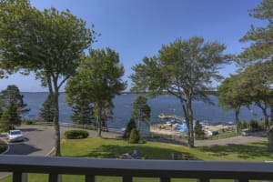 Spruce Point Inn Oceanview Lodge
