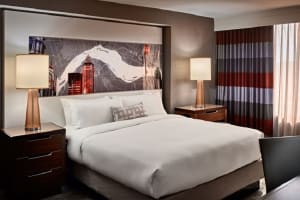 Sonesta Philadelphia Rittenhouse Square Petite King Room