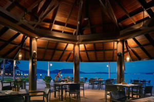 Shangri-La Tanjung Aru, Kota Kinabalu Dining