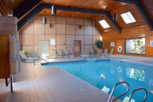 SureStay Plus by Best Western Gold Beach Swimming Pool