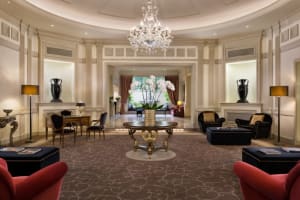 Sina Villa Medici, Autograph Collection Lobby