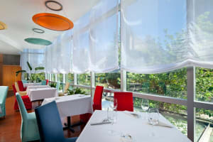 Sheraton Vancouver Wall Centre Dining