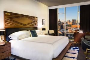 Thompson Nashville by Hyatt Guestroom