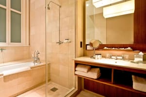 Threadneedles, Autograph Collection Bathroom