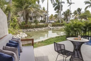 Thompson Zihuatanejo, A Beach Resort by Hyatt Suite Patio