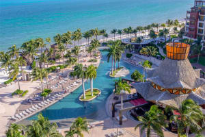 Villa del Palmar Cancun Luxury Beach Resort & Spa Pool
