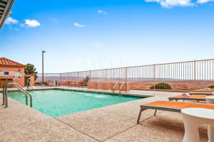 Best Western View of Lake Powell Hotel Pool