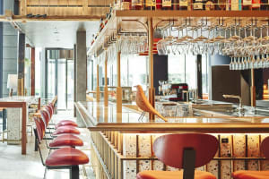 voco Osaka Central bar