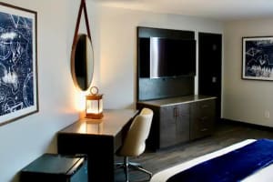 Hotel Westport Kansas City, Tapestry Collection by Hilton