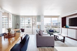 Wayfinder Waikiki Suite