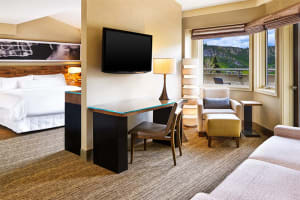 Viewline Resort Snowmass, Autograph Collection Junior Suite