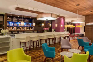Hampton by Hilton Warsaw City Centre Dining