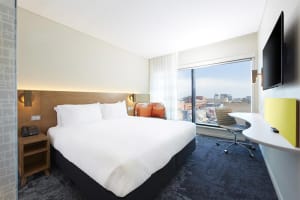 Holiday Inn Express Adelaide City Centre Guest Room