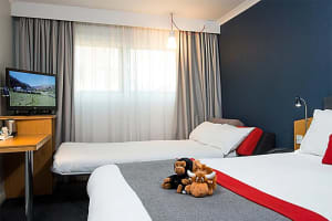 Holiday Inn Express Glasgow - City Center Riverside Guest Rooms