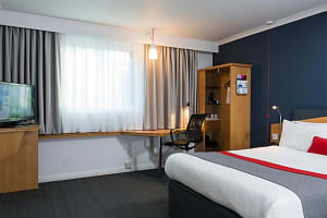 Holiday Inn Express Glasgow - City Center Riverside Guest Rooms