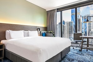 Holiday Inn Express Melbourne Little Collins Bedroom