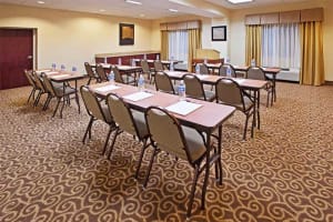 Holiday Inn Express & Suites Niagara Falls Meeting Space