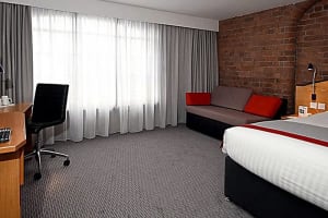Holiday Inn Express Liverpool - Royal Albert Dock Guest Room