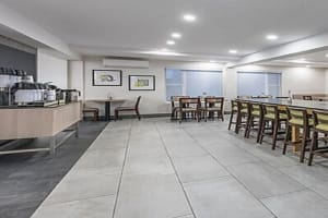 Holiday Inn Express Hotel & Suites Charlottetown Dining