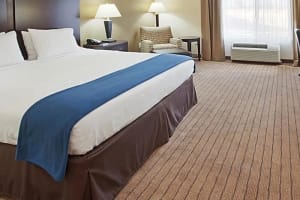 Holiday Inn Express & Suites Merced - Yosemite Natl Pk Area Guest Room