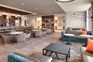 Hyatt Place Anchorage-Midtown dine