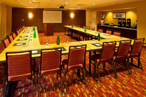Courtyard Anchorage Airport meeting spaces