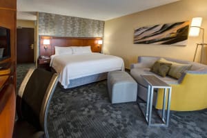 Courtyard Anchorage Airport guest room