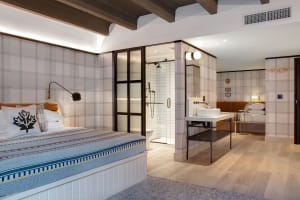 Moxy Banff