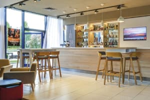 Holiday Inn Prague Airport Bar