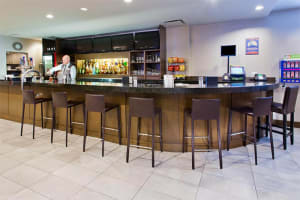 Holiday Inn Vancouver-Centre (Broadway) Bar Lounge