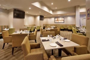 Holiday Inn Vancouver-Centre (Broadway) Restaurant