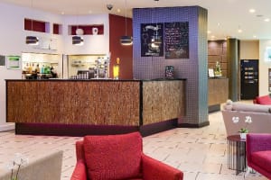 Holiday Inn York City Centre Lobby Bar