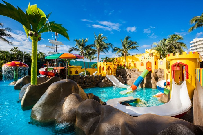 Crown Paradise Club Cancun Aqua Park