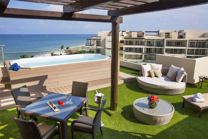 Hideaway at Royalton Riviera Cancun, An Autograph Collection All-Inclusive Rooftop Jacuzzi